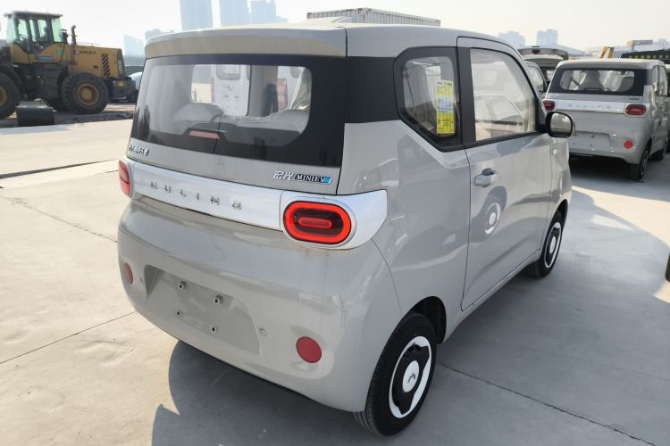 五菱汽车 宏光MINIEV 2024款 第三代 215km 青春版车身外观7