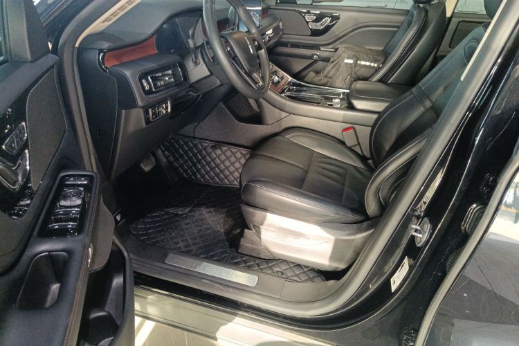 林肯 飞行家 2023款 3.0T V6 四驱尊享巡航版 六座中控内饰20