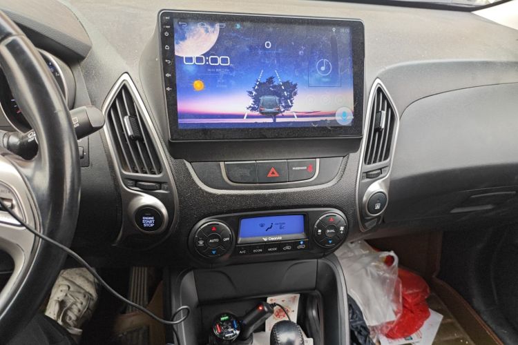 北京现代ix35 2013款 2.0L 自动两驱智能型GLS 国IV中控内饰16