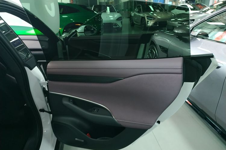 小米汽车 小米SU7 2024款 后驱长续航智驾版中控内饰7006