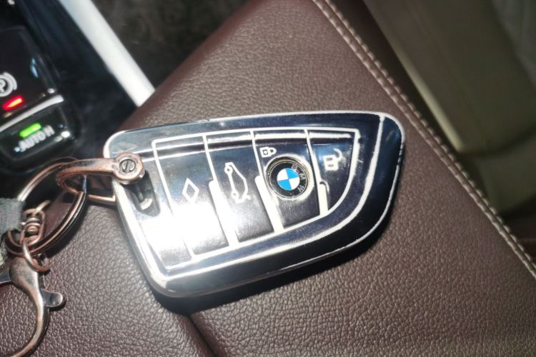 宝马5系 2021款 525Li M运动套装中控内饰11