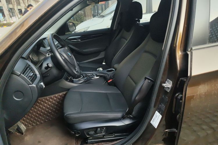 宝马X1 2015款 sDrive18i 领先晋级版中控内饰19