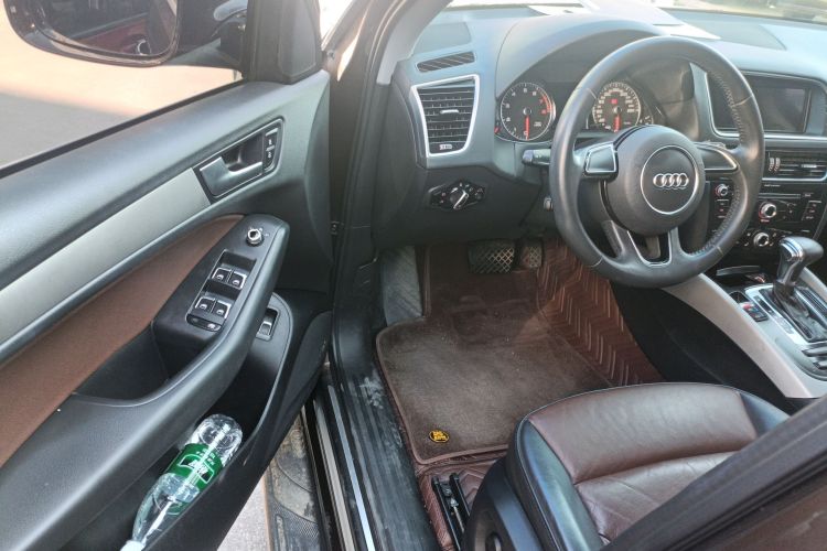 奥迪Q5 2017款 Plus 40 TFSI 进取型中控内饰20