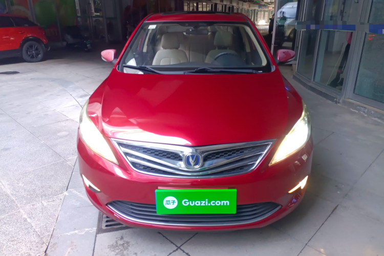 长安 逸动 2014款 1.6L 自动豪华型车身外观6001