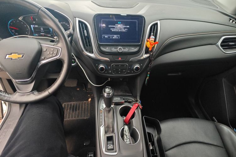 雪佛兰 探界者 2018款 550T 自动四驱捍界版局部细节16