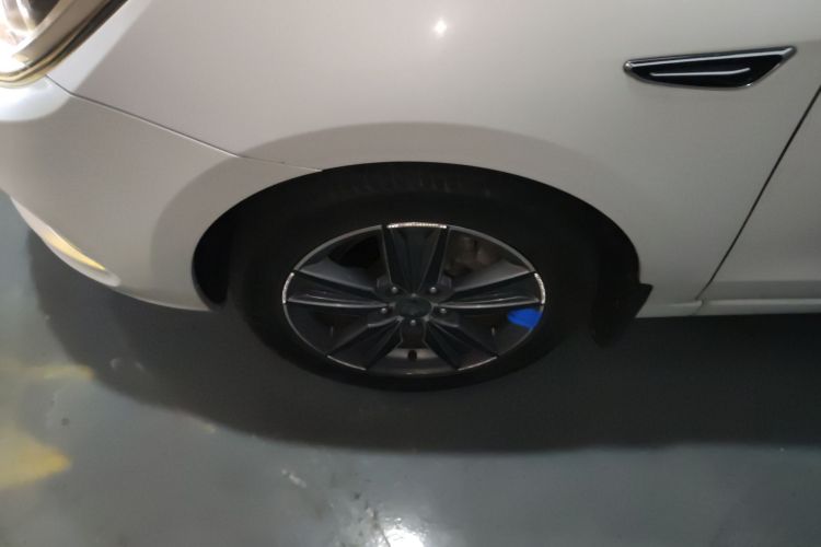 长安 逸动 2016款 1.6L GDI 自动劲尚型车身外观6007