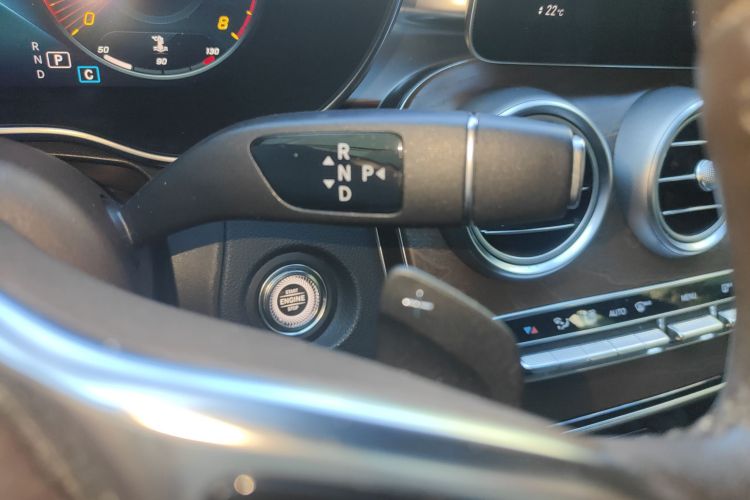 奔驰GLC 2020款 GLC 260 L 4MATIC 豪华型中控内饰18