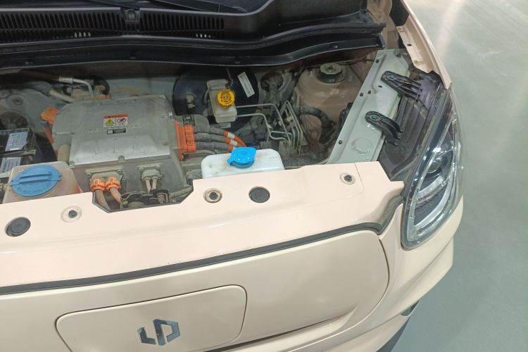 零跑汽车 零跑T03 2021款 400微糖版机舱底盘26