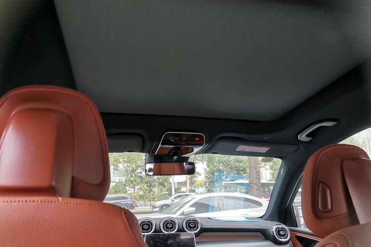 奔驰GLC 2024款 GLC 260 L 4MATIC 豪华型 5座局部细节22