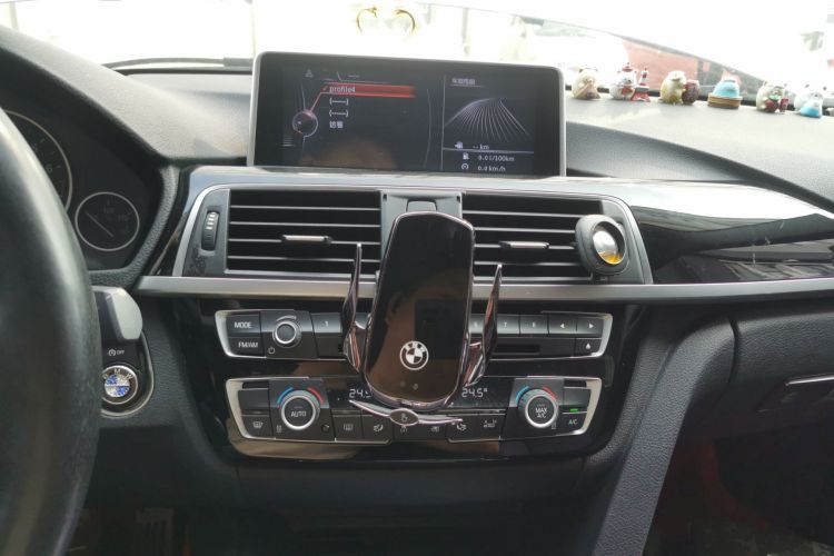 宝马3系 2017款 320Li 时尚型中控内饰16