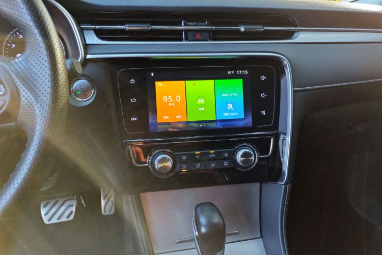 名爵 MG6 2019款 20T 自动运动版中控内饰16