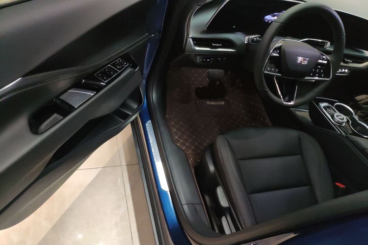 凯迪拉克GT4 2023款 25T 风尚型中控内饰20