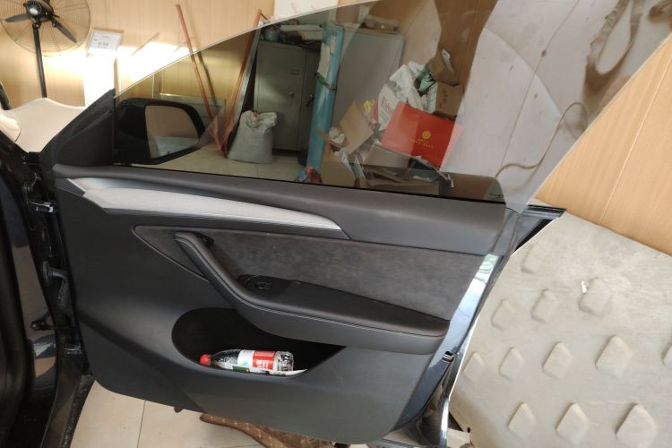 特斯拉 Model Y 2024款 后轮驱动版中控内饰7005