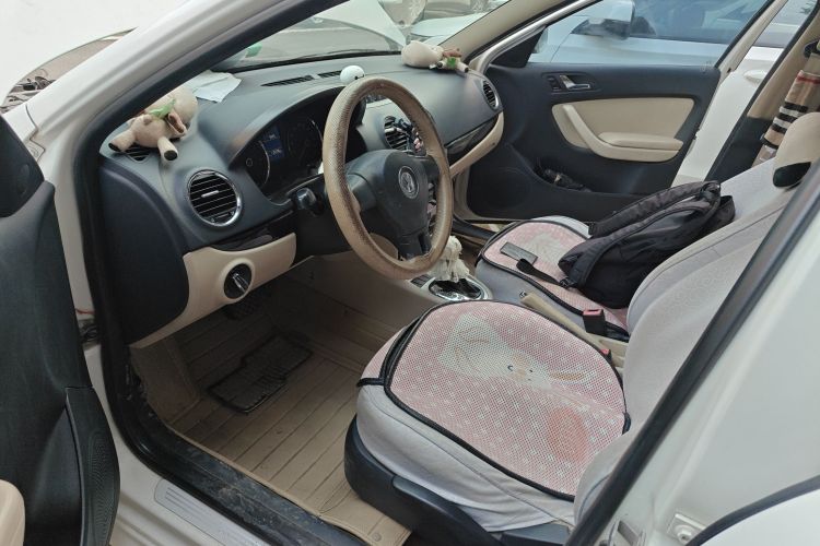 大众 朗逸 2011款 1.6L 自动品雅版中控内饰7003