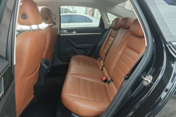 大众 朗逸 2019款 280TSI DSG舒适版 国VI中控内饰7004