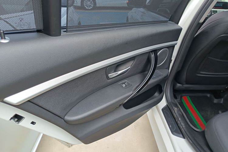 宝马3系 2018款 320Li 时尚型中控内饰7008