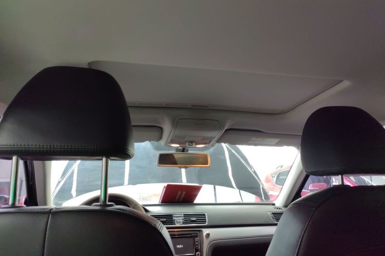 大众 帕萨特 2015款 1.8TSI DSG御尊版中控内饰22