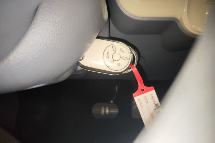 奔腾小马 2025款 222km 灵动马中控内饰11