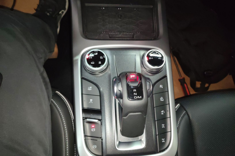 坦克300 2024款 2.0T 征服者局部细节18