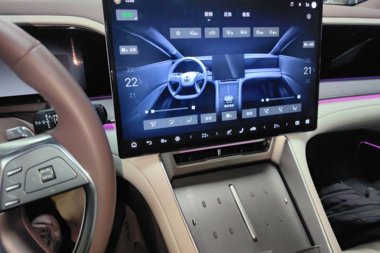 腾势Z9GT 2024款 1100四驱Ultra版中控内饰16