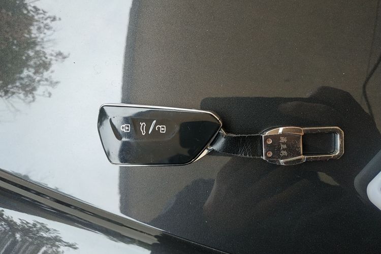 大众 2022款 凌渡L 280TSI DSG热辣版中控内饰11