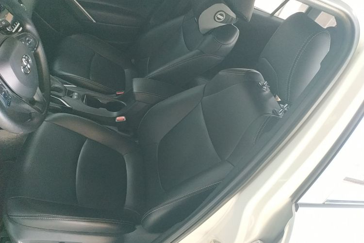 丰田 卡罗拉锐放 2024款 2.0L 智能电混双擎 先锋版中控内饰19