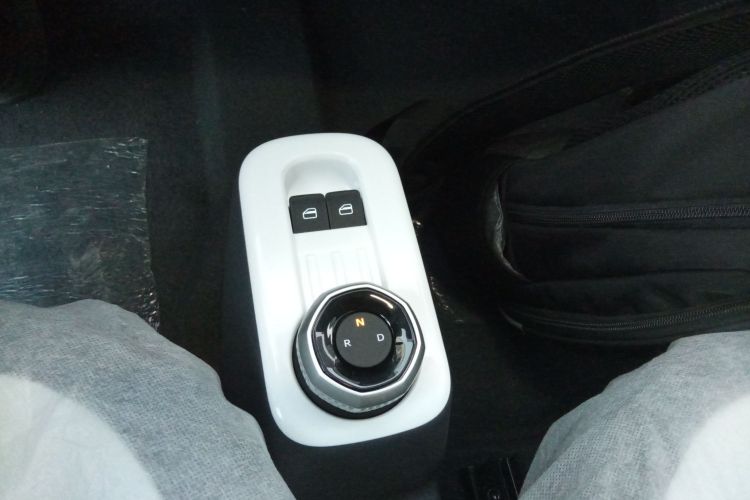 吉利银河 熊猫 2025款 210km 元气熊中控内饰18