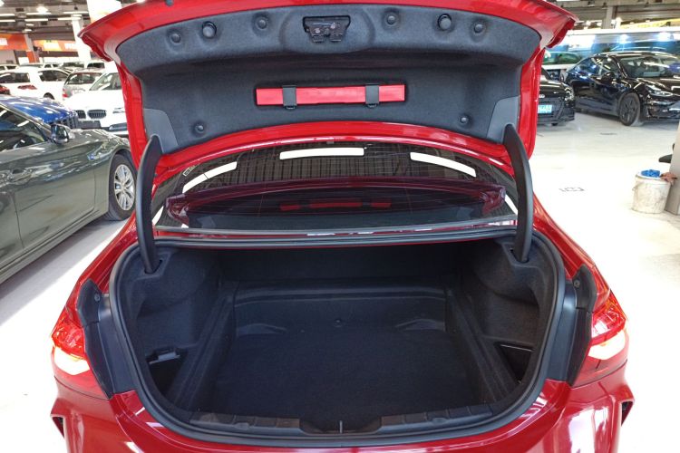 宝马1系 2019款 118i M运动套装机舱底盘23