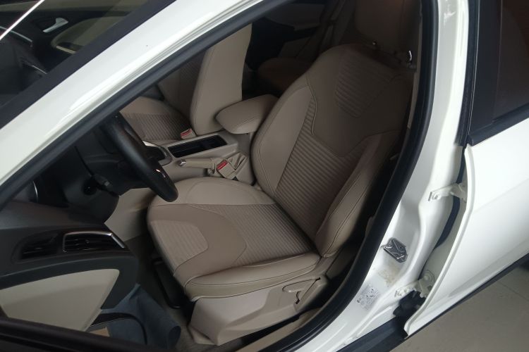 福特 福克斯 2015款 两厢 1.6L 自动风尚型局部细节19