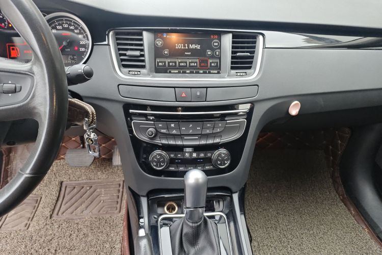 标致508 2013款 2.0L 两周年纪念 自动智享版中控内饰16