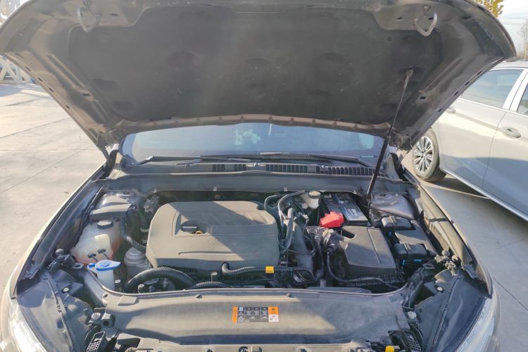 福特 蒙迪欧 2017款 EcoBoost 180 时尚型机舱底盘24