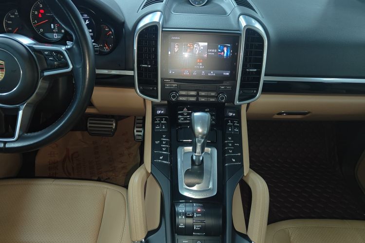 保时捷 2016款 Cayenne 3.0T中控内饰16