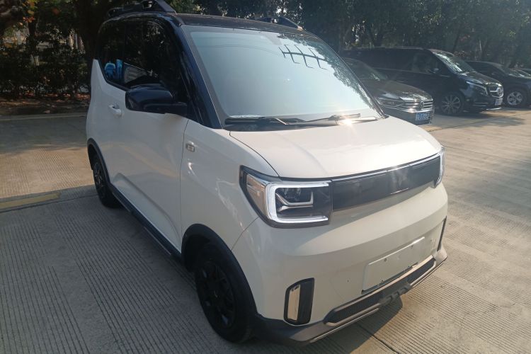 五菱汽车 宏光MINIEV 2022款 GAMEBOY 200km 玩咖款 磷酸铁锂车身外观3