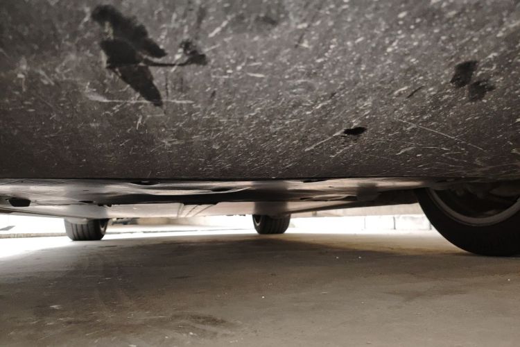 特斯拉 Model Y 2022款 长续航全轮驱动版局部细节9008