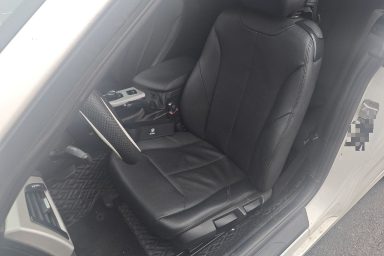 宝马2系(进口) 2015款 218i 敞篷轿跑车局部细节19