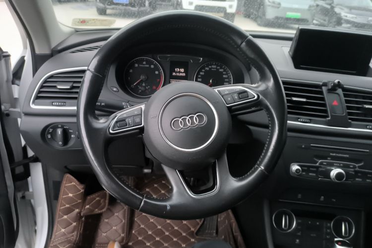 奥迪Q3 2017款 35 TFSI 时尚型局部细节13