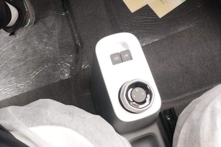 吉利银河 熊猫 2025款 210km 元气熊中控内饰18