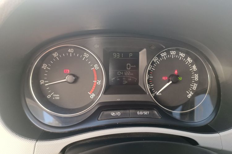 斯柯达 晶锐 2015款 1.4L 自动创行版中控内饰14