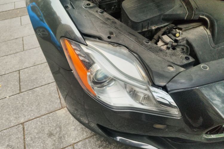 玛莎拉蒂 总裁 2013款 3.0T 标准型车身外观8