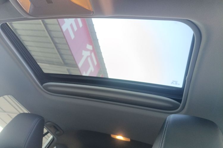 丰田 威兰达 2021款 双擎 2.5L E-CVT四驱豪华版局部细节22