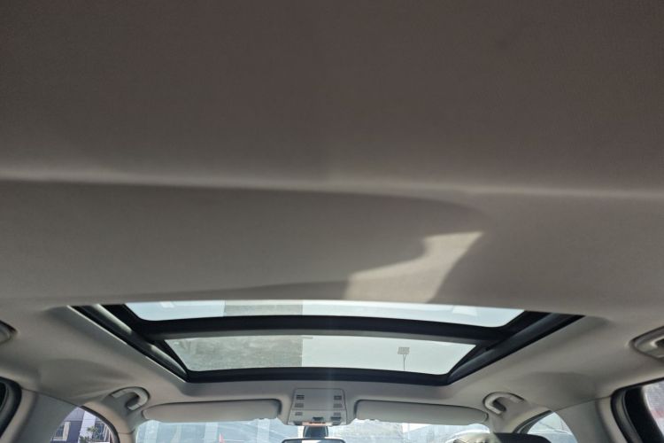 宝马X1 2014款 sDrive18i 时尚型中控内饰22