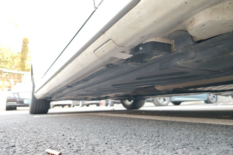 奔驰C级 2019款 改款 C 260 L 运动版局部细节9001