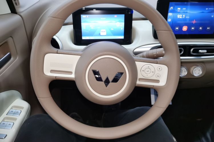 五菱汽车 宏光MINIEV 2025款 四门版 臻享+款中控内饰13