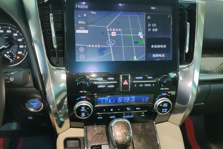 丰田 埃尔法 2021款 双擎 2.5L 尊贵版中控内饰16