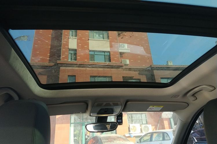 宝马X1 2016款 sDrive18Li 时尚型中控内饰22