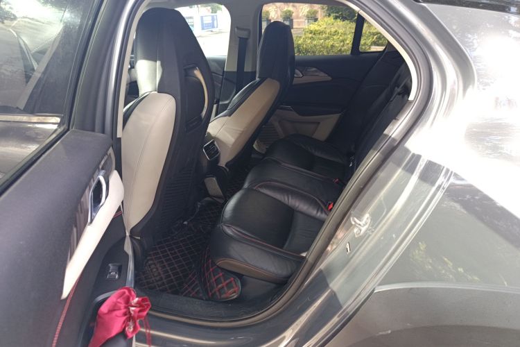 领克02 2018款 1.5T DCT两驱耀Pro版 国V中控内饰7004