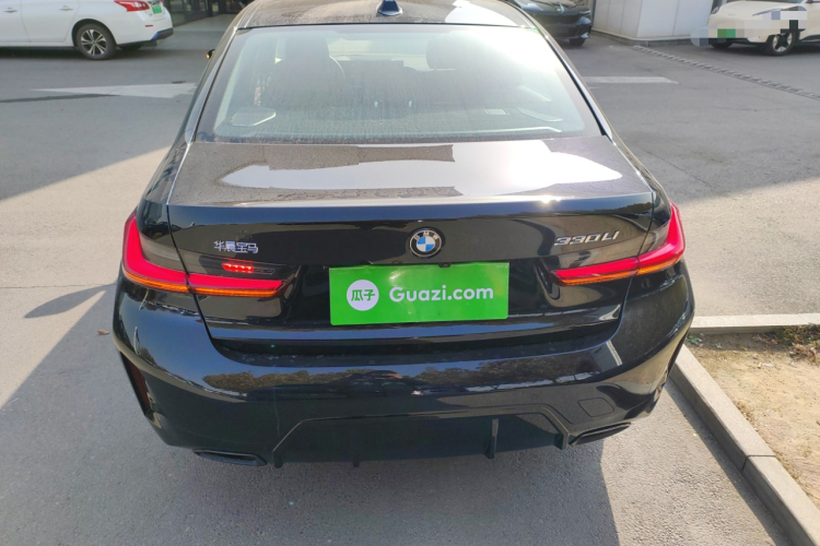 宝马3系 2025款 330Li M运动曜夜套装车身外观6