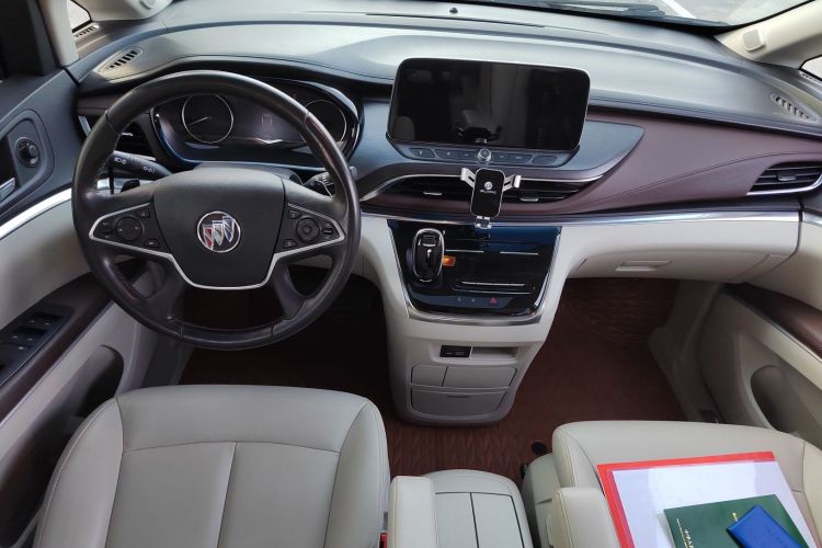 别克GL8 2021款 陆上公务舱 652T 尊贵型中控内饰7002