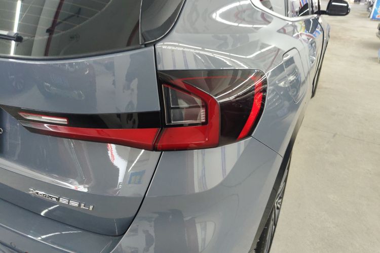宝马X1 2023款 xDrive25Li X设计套装车身外观9