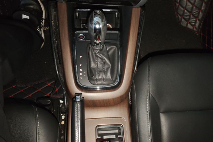大众 速腾 2018款 1.6L 自动舒适型中控内饰18